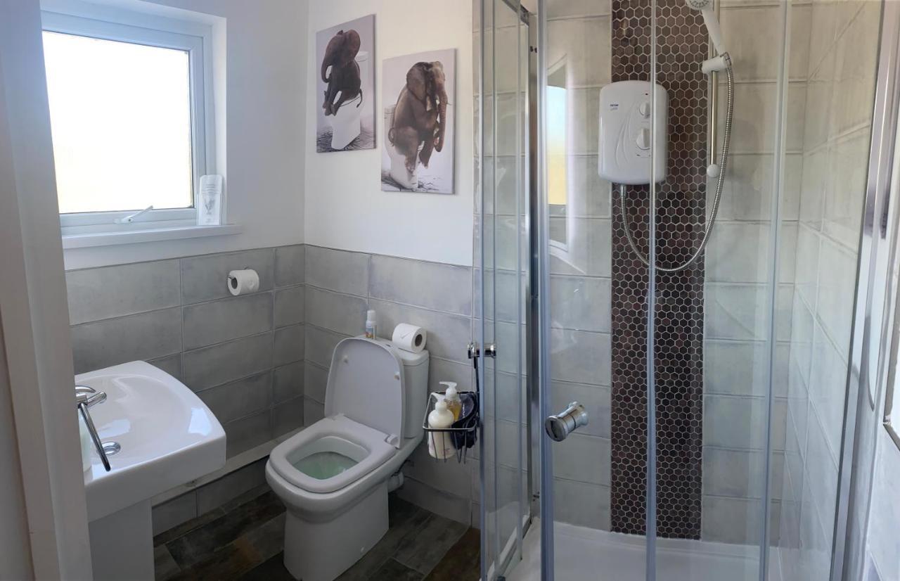 The Riverside Inn Saltford Экстерьер фото