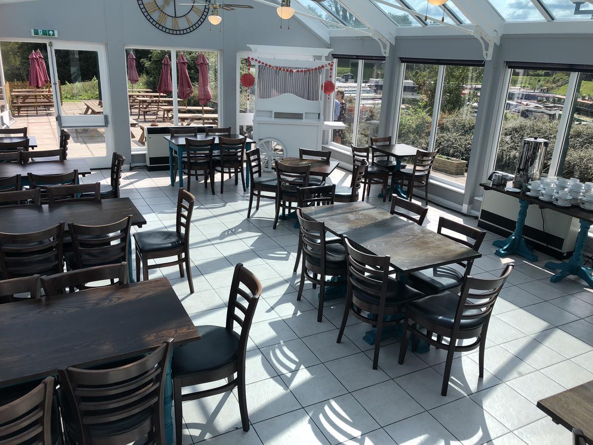 The Riverside Inn Saltford Экстерьер фото